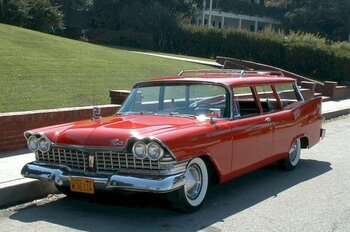 1959_Plymouth_DeLuxe_Suburban.jpg