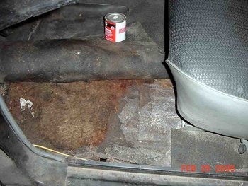 11a_-_drivers_footwell_rust.jpg