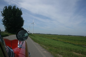 13Dutch scenery, we love green electricity while we burn lots of fuel.JPG